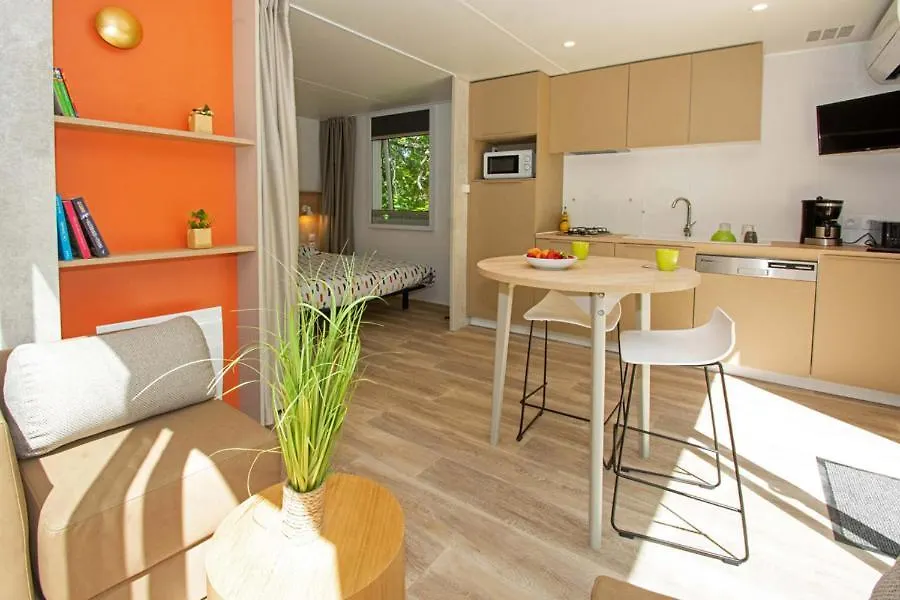Camping Le Luberon Apt Campsite